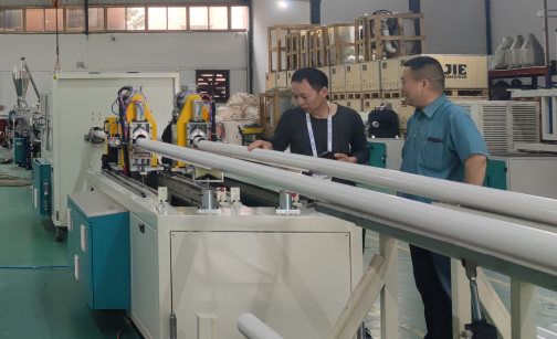 Lima Poin kanggo Manungsa waé ing Produksi Pipa PVC