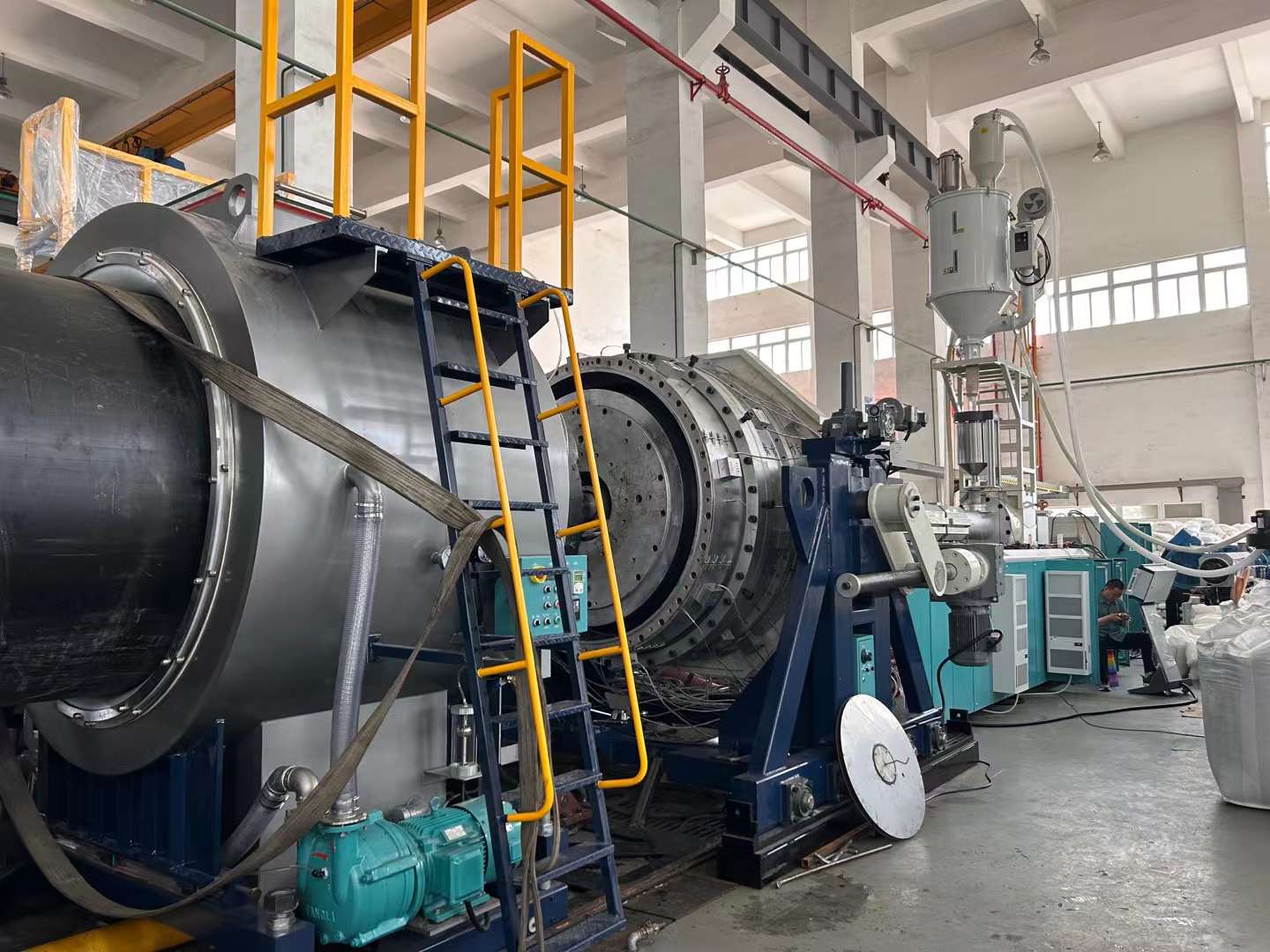 Pipa ketebalan lan pipa diameter gedhe: Cara ngindhari sag ing extirusi pipa