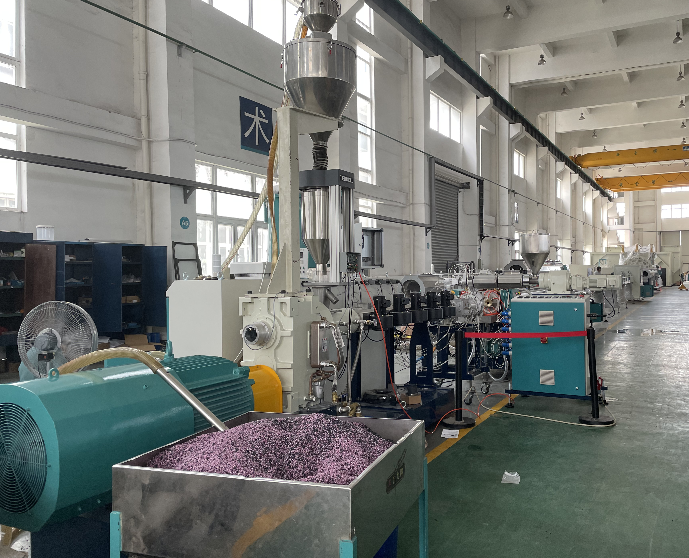 PE PPR telung lapisan co-extrusion pipe extruder silikon peralatan pipe inti